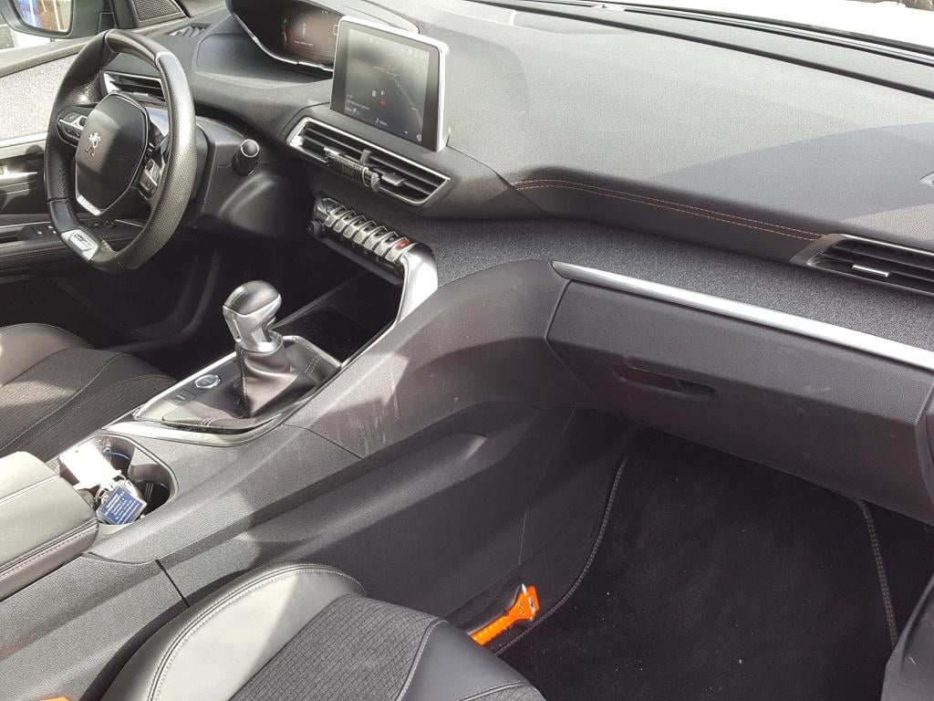 Peugeot 3008 1.2 puretech 130pk s&s gt-line trekhaak afneembaar | apple car