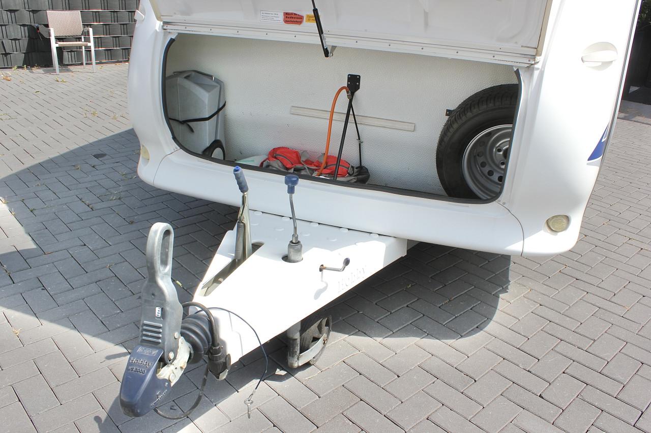 Hobby 460 UFe de luxe easy (Frans bed, Ruime rondzit, Nieuwstaat!!!)