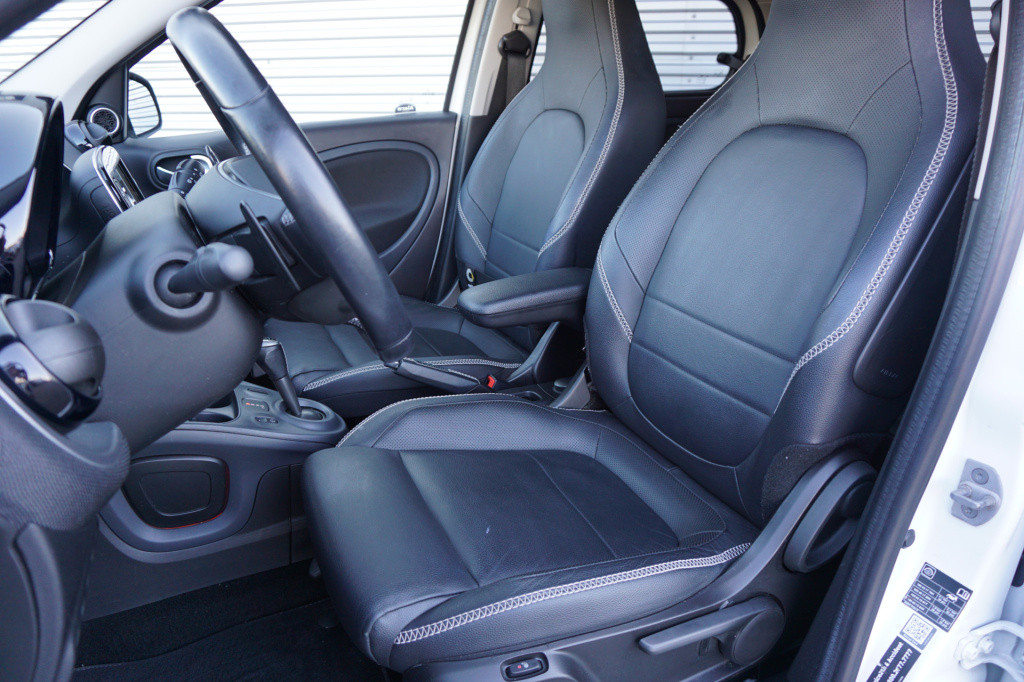 Smart Forfour 1.0 t brabus automaat panoramadak / navi / cruise / camera / 