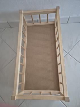 Houten poppenledikantje