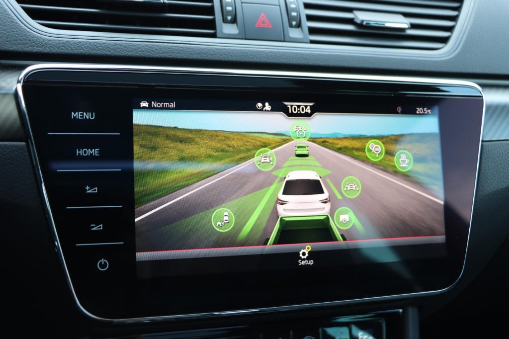Skoda Superb combi 1.4 tsi iv sportline business