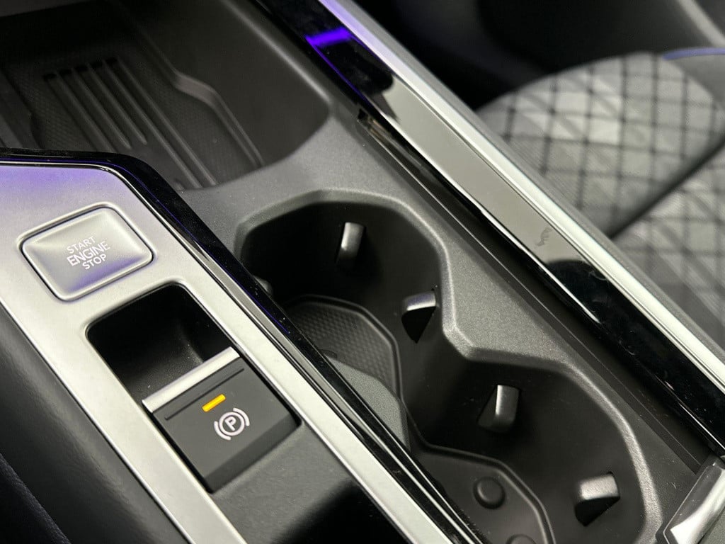 Volkswagen Passat r-line business variant (9) 1.5 110 kw / 150 pk e volkswa