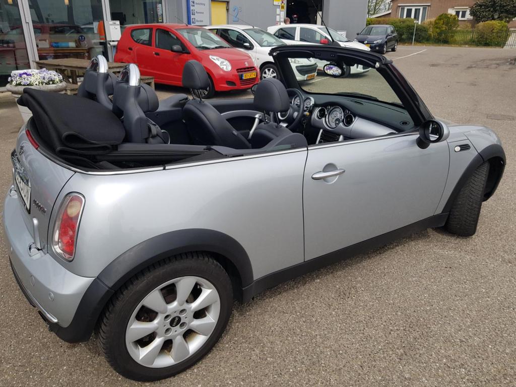 Mini Cooper Cabrio mini 1.6 chili leer.