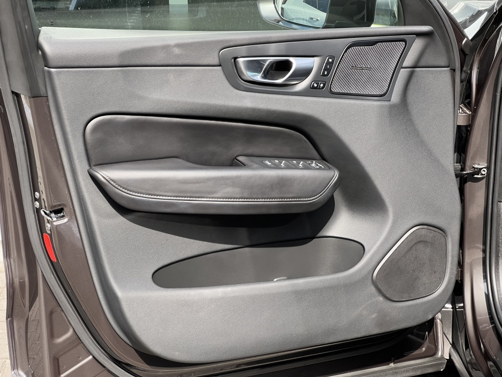 Volvo XC60 2.0 t6 awd plus + bright leder/360 cam./hk premium sound