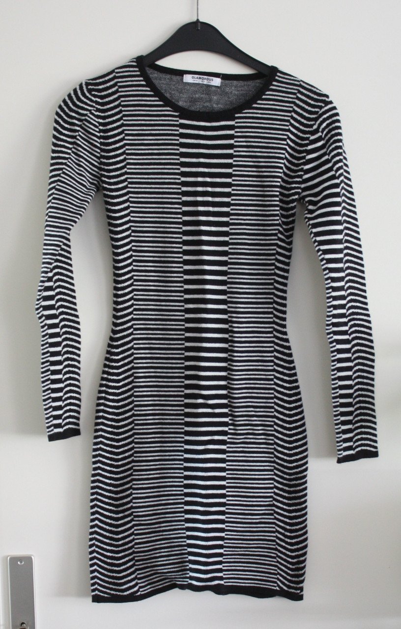 Zwart wit gestreepte jurk met open rug  maat 40