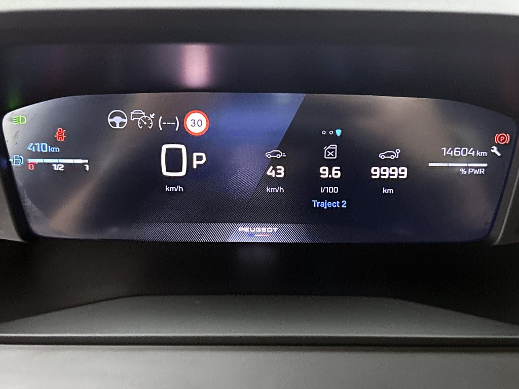 Peugeot 2008 1.2 hybrid 145 allure | rijklaar |