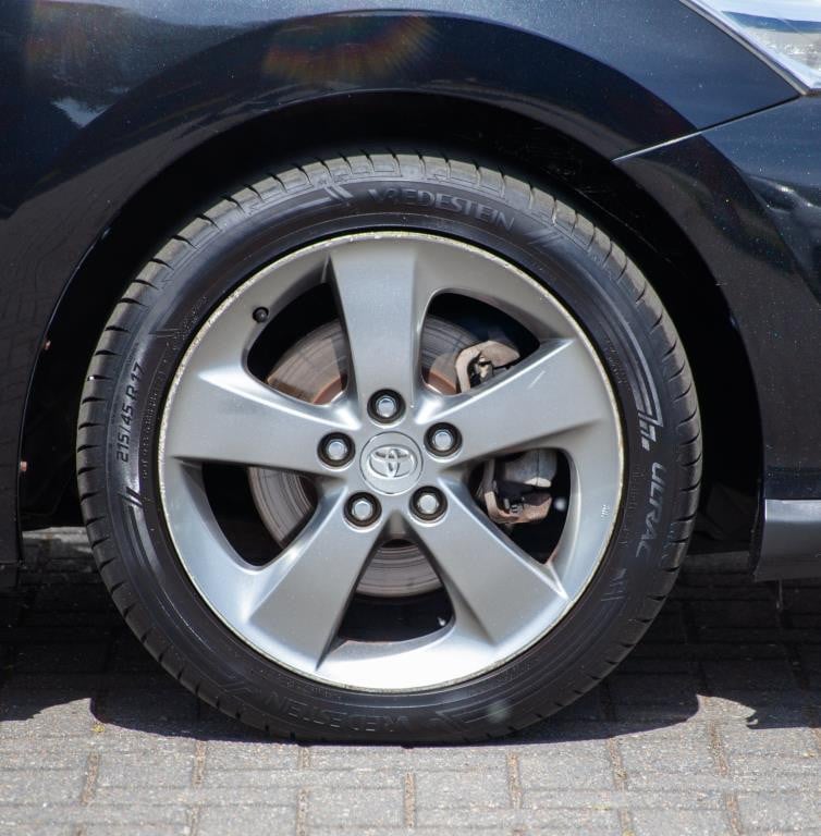 Toyota Auris 1.8 full hybrid executive business