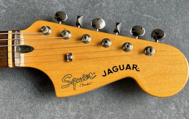 Squier Jaguar Surf Green.