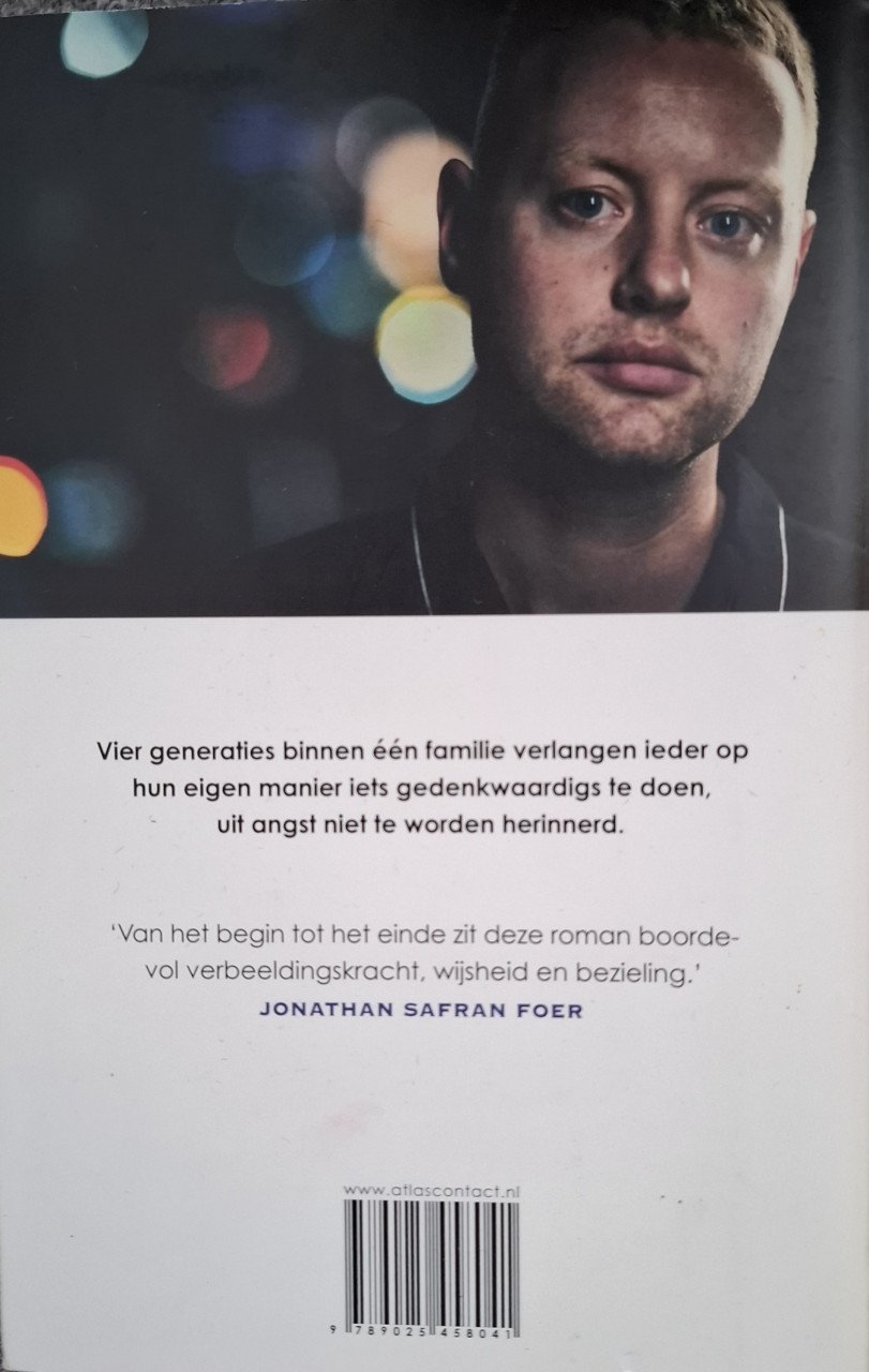 'De slaap die geen uren kent' (S. Chabot), en 'Over de kloof' (M. Chabot)