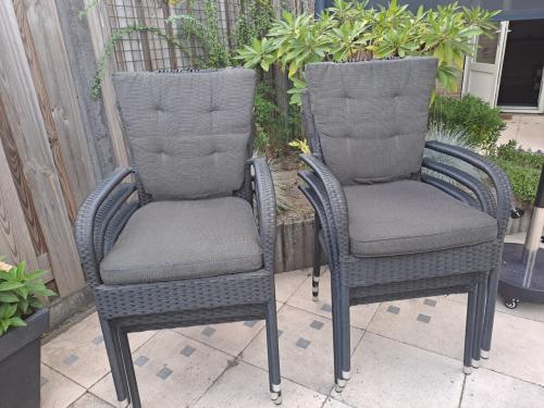 Tuinstoelen met kussens