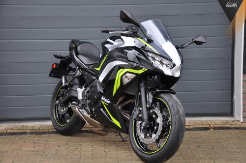 Kawasaki Ninja 650 KRT 1673 kilometers!