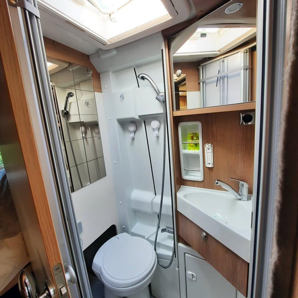 Carthago malibu charming 600db van (150 pk)