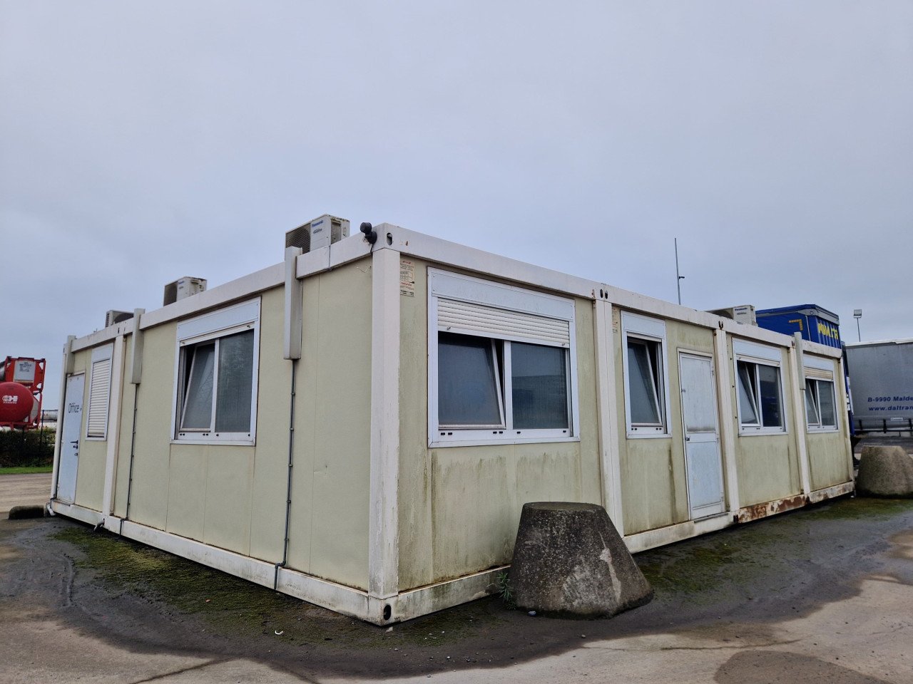 Woonunit / tijdelijke woning / kantoorunit 12x9m 108m2