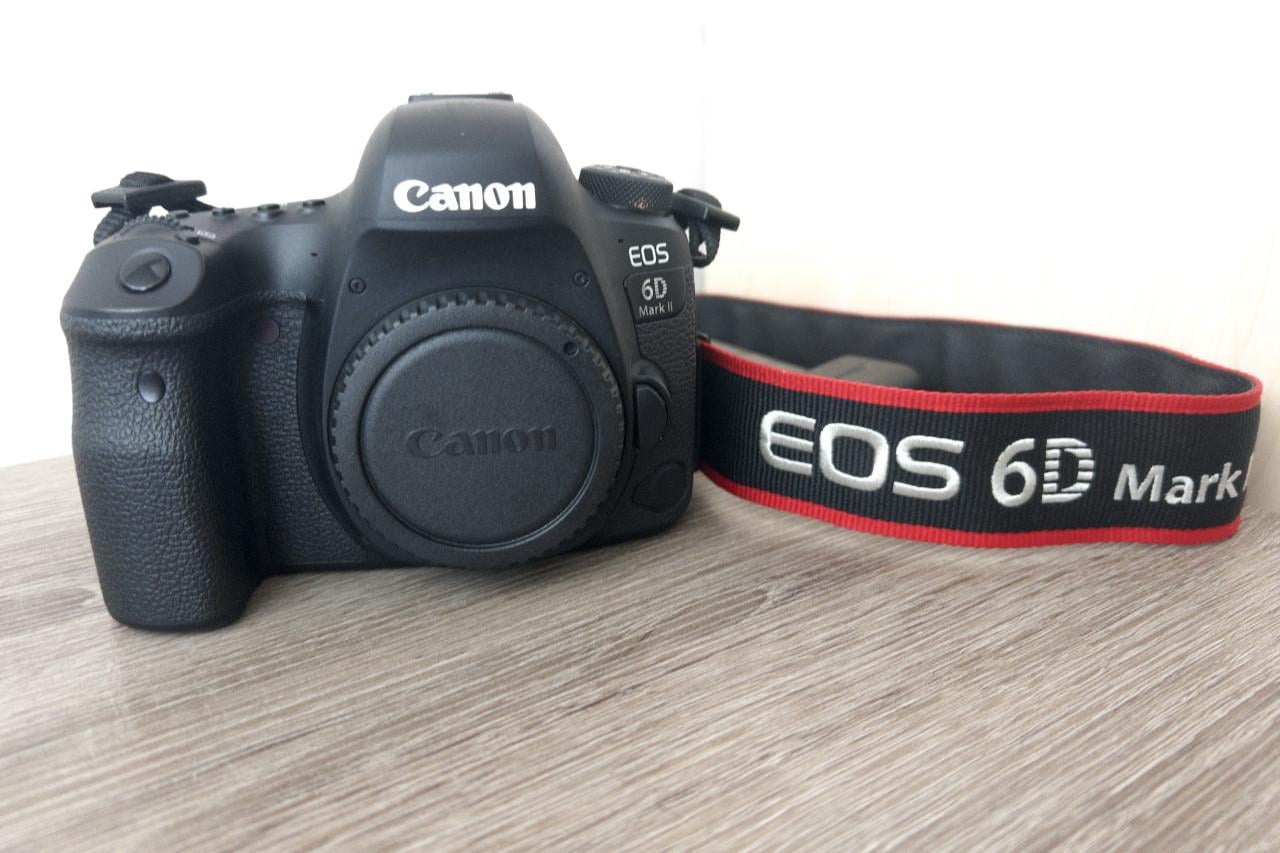 Canon EOS 6D Mark II (Body)