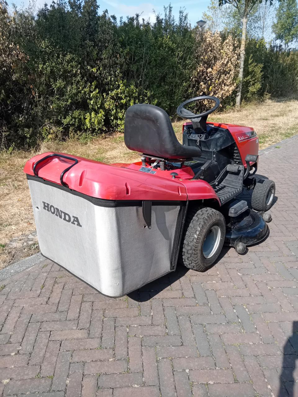 Honda 2218 zitmaaier