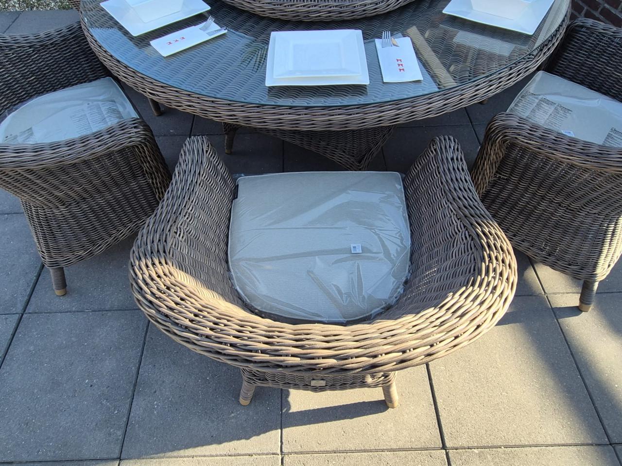 4SO Dining tuinset met Nieuwe kussens ZGAN