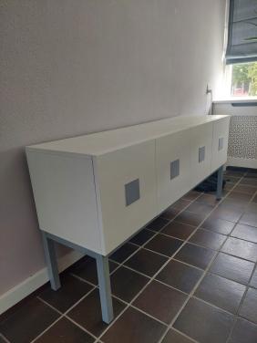 Witte kast / dressoir