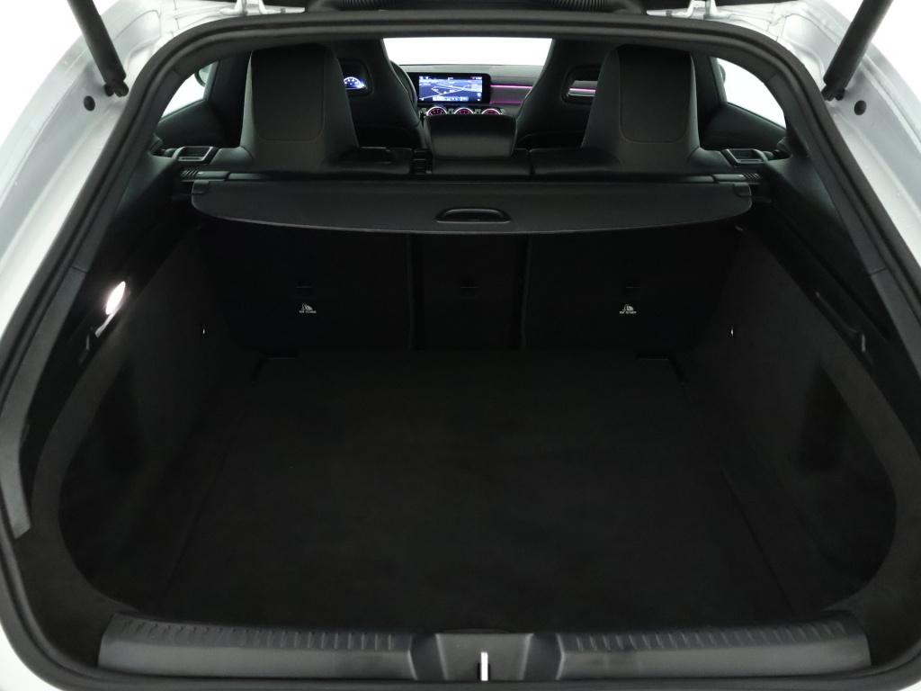 Mercedes-Benz Cla shooting brake shooting brake 180 amg | keyless go | sfee