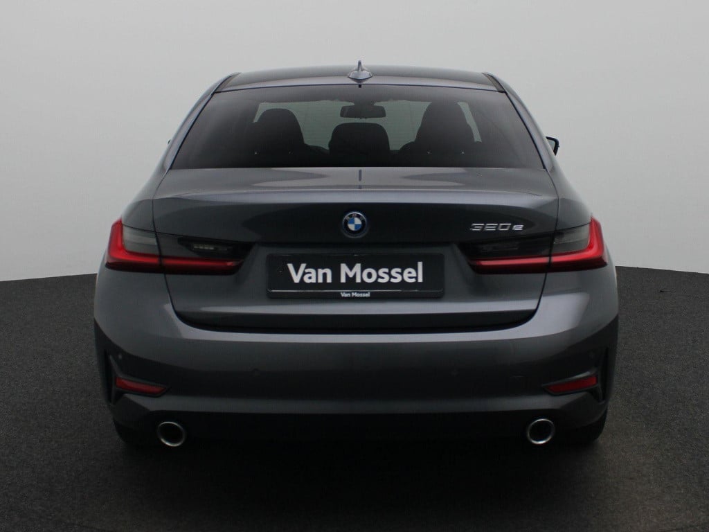 BMW 3-serie 320e high executive | automaat | navigatie | leder | elektrisch