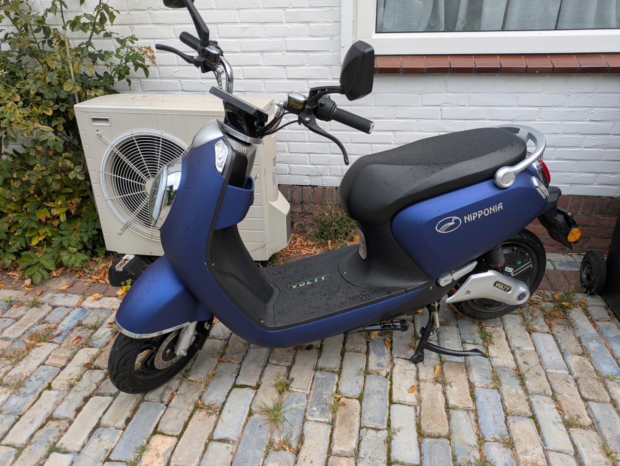 Mooie Nipponia volty bromscooter