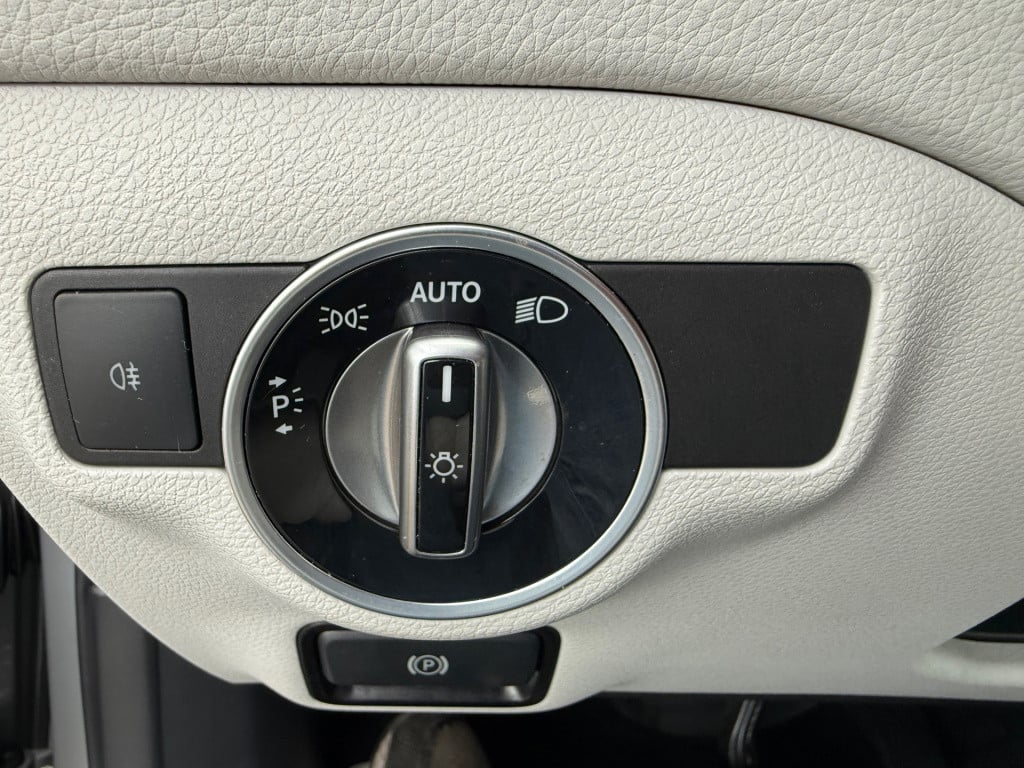 Mercedes-Benz Gla-klasse 180 premium plus