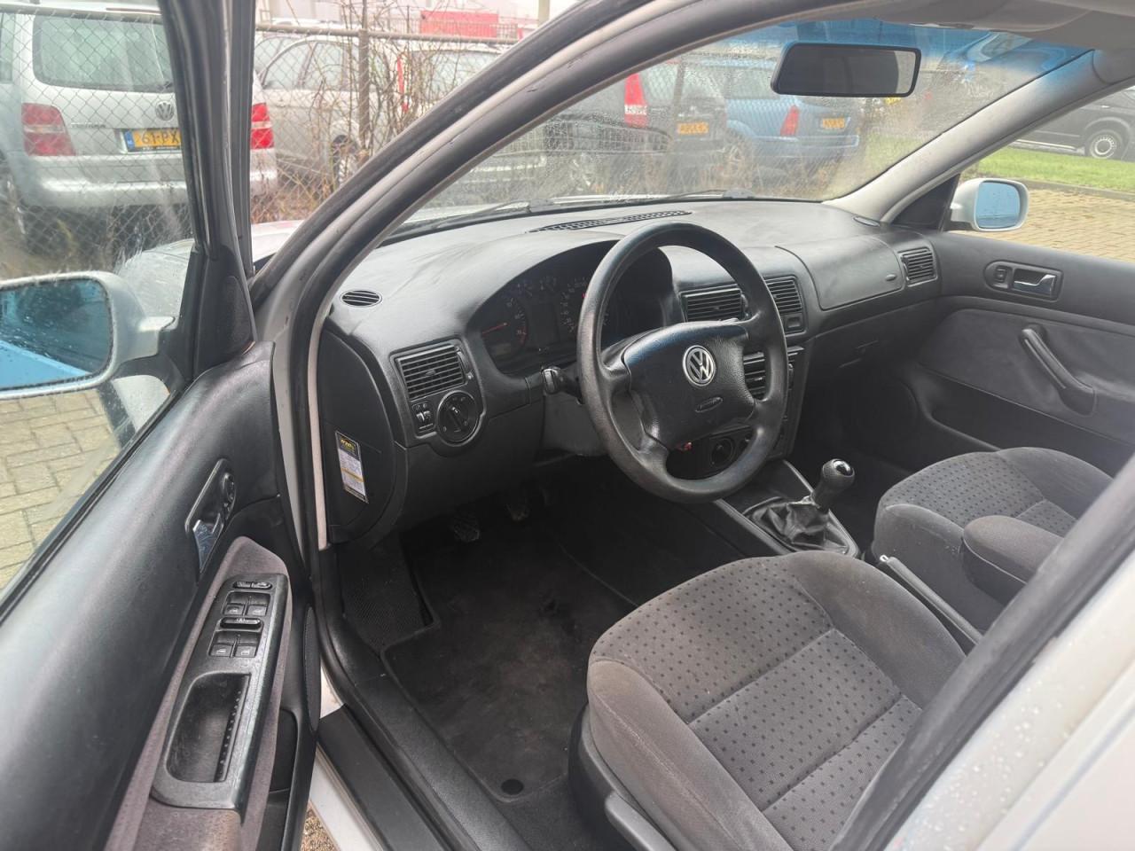 Volkswagen Golf 1.6 Trendline Vol Jaar Apk