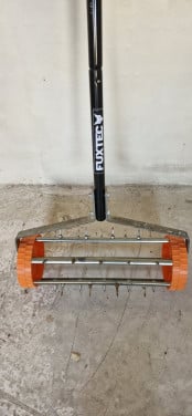 Z.g.a.n. Verticuteerroller/ gazonbeluchter