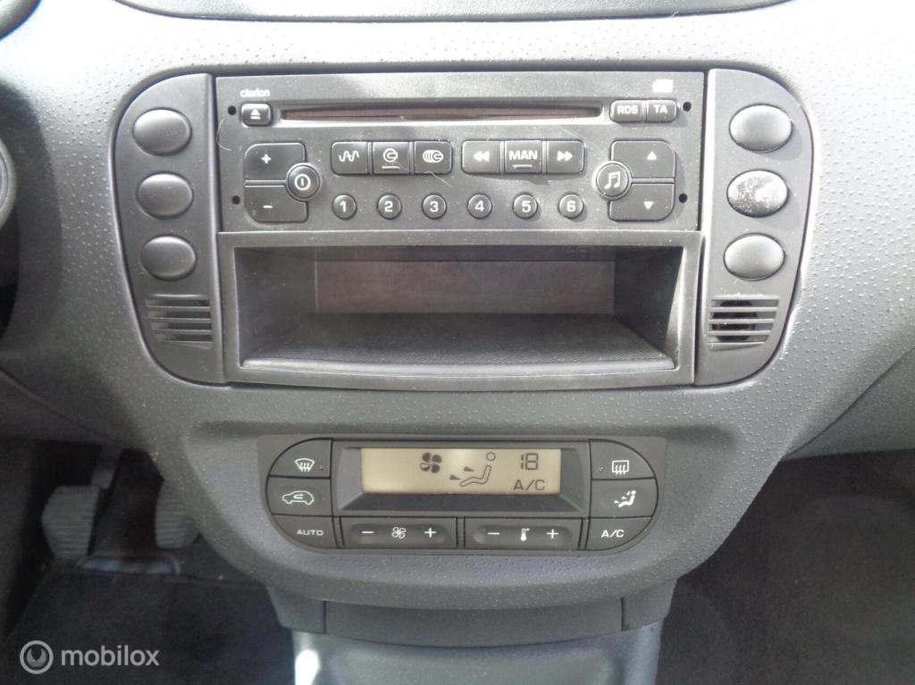 Citroen C3 1.6i-16v exclusive/stuurbekr/airco/trekhaak/apk tot 10-10-2027