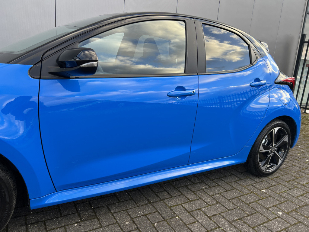 Toyota Yaris 1.5 hybrid 130 launch edition jbl audio | headup display | sto