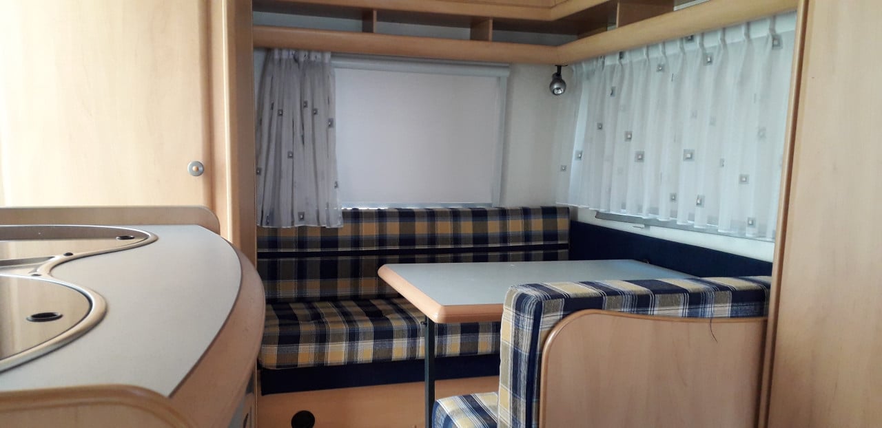 Caravan Hobby de Luxe 400 SF