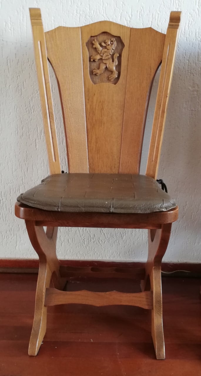 4 stoelen (eetkamer)