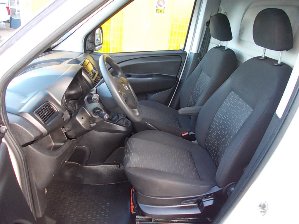 Opel Combo 1.6 cdti 77 kw (105pk) airco, cruise-contr.