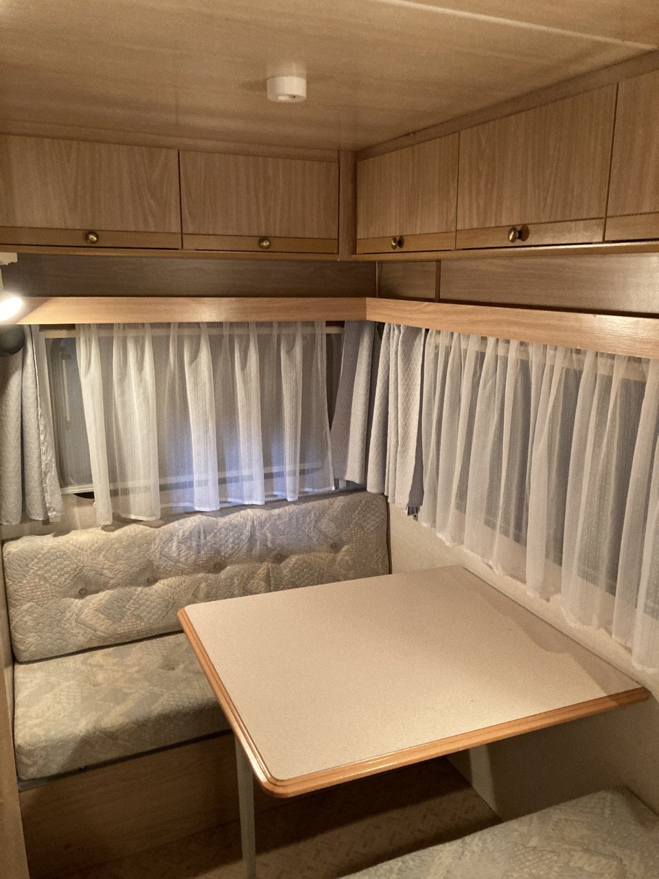 Caravan Sterckeman Fjord 390T met ruime  voortent en sanitaire ruimte!!