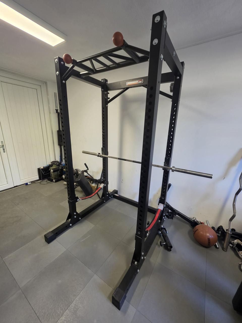 Barbarian powercage squat rek