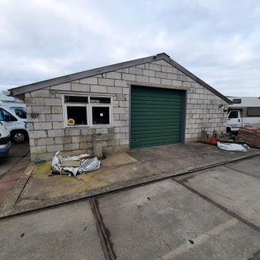 Overheaddeur en kanteldeur