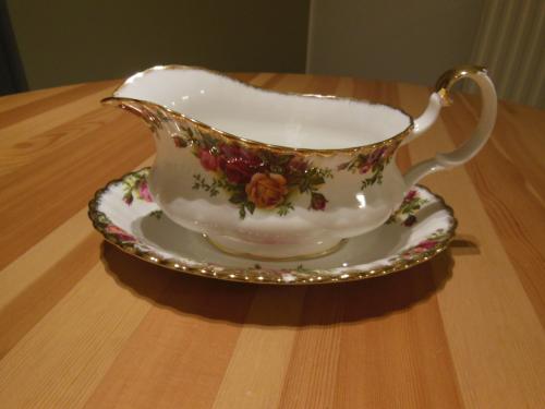 Mooie Sauskom met schotel Royal Albert