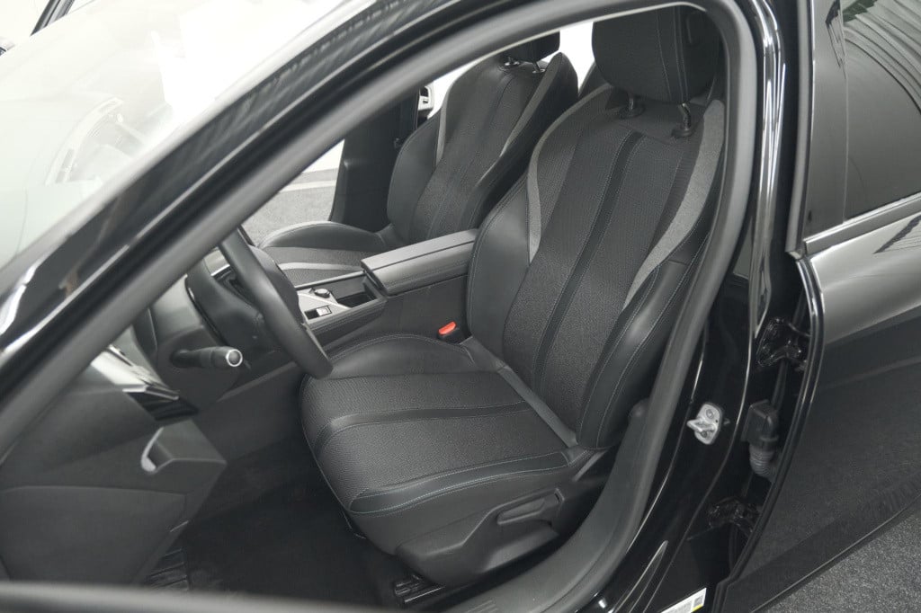 Peugeot 308 puretech 130 allure | camera | navigatie | parkeersensoren | ap