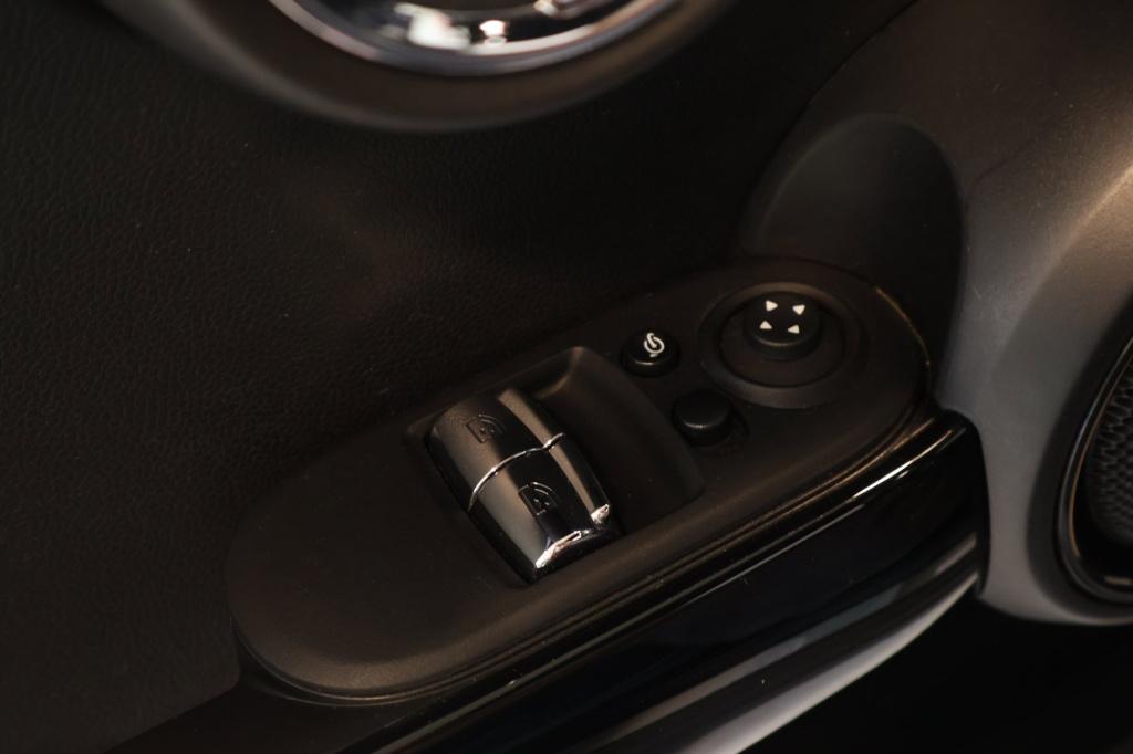 Mini 3-deurs 1.5 cooper multitone edition org nl,facelift, stoelverw, leder