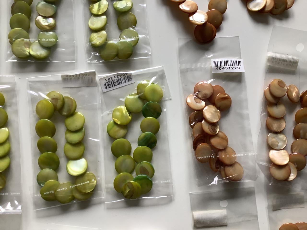 Partij leuke armbandjes ( partij 124).