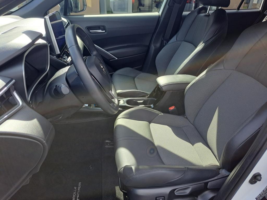 Toyota Corolla Cross 2.0 high power 153 pk hybrid 200 style