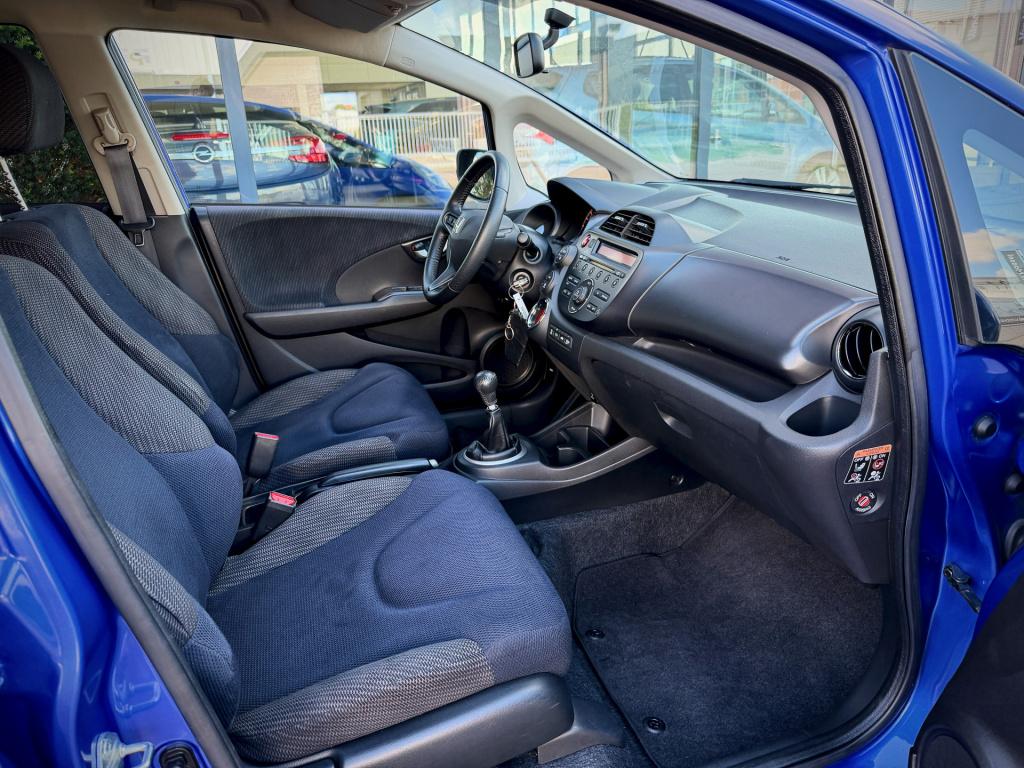 Honda Jazz 1.4 comfort plus ecc cruise