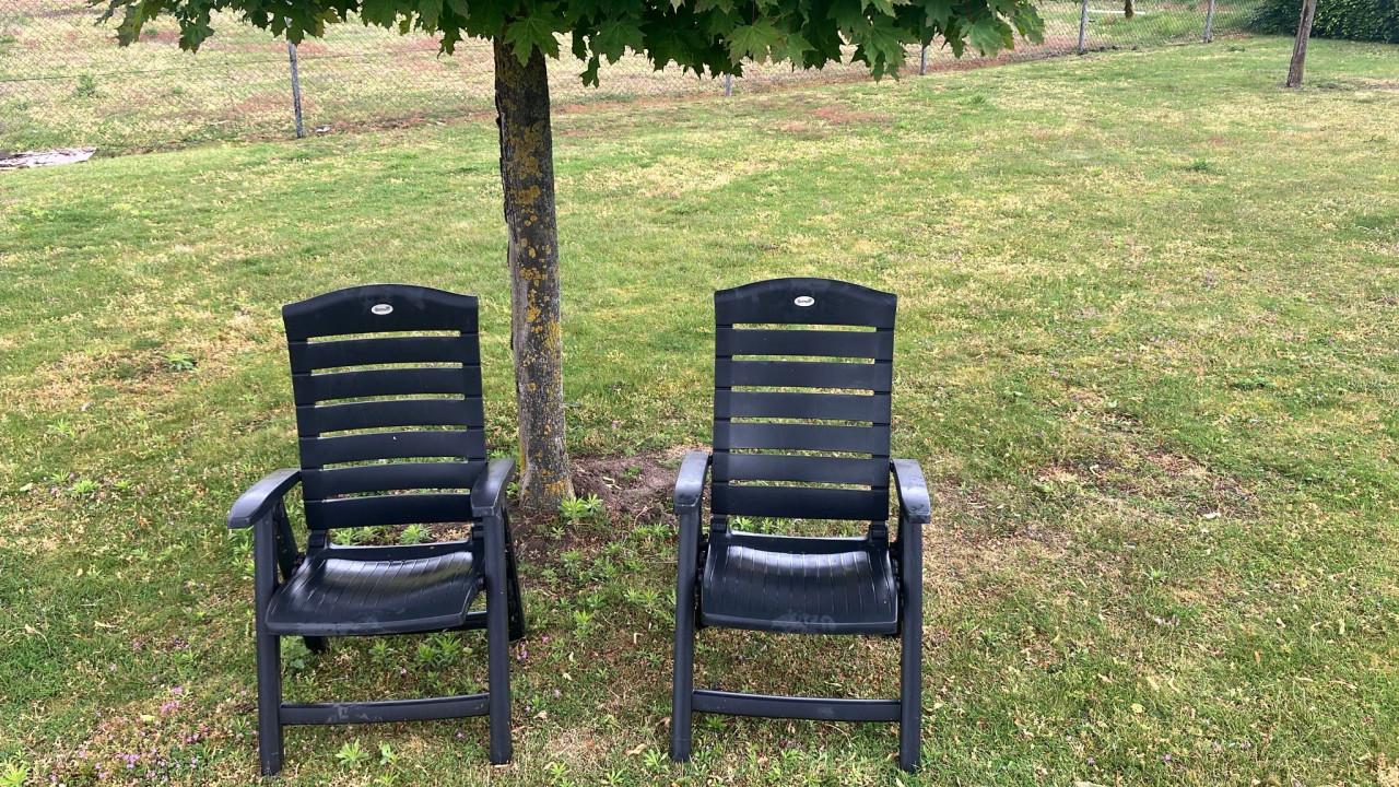 Twee tuinstoelen