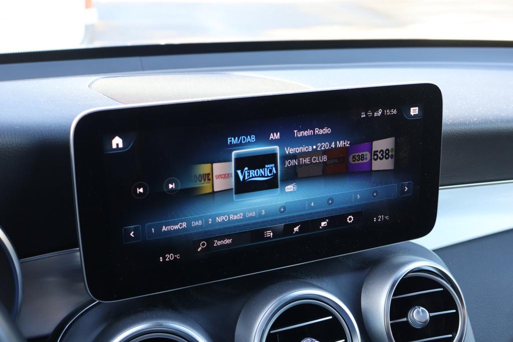 Mercedes-Benz Glc 200 premium i panoramadak i trekhaak i 360 camera i sfeer