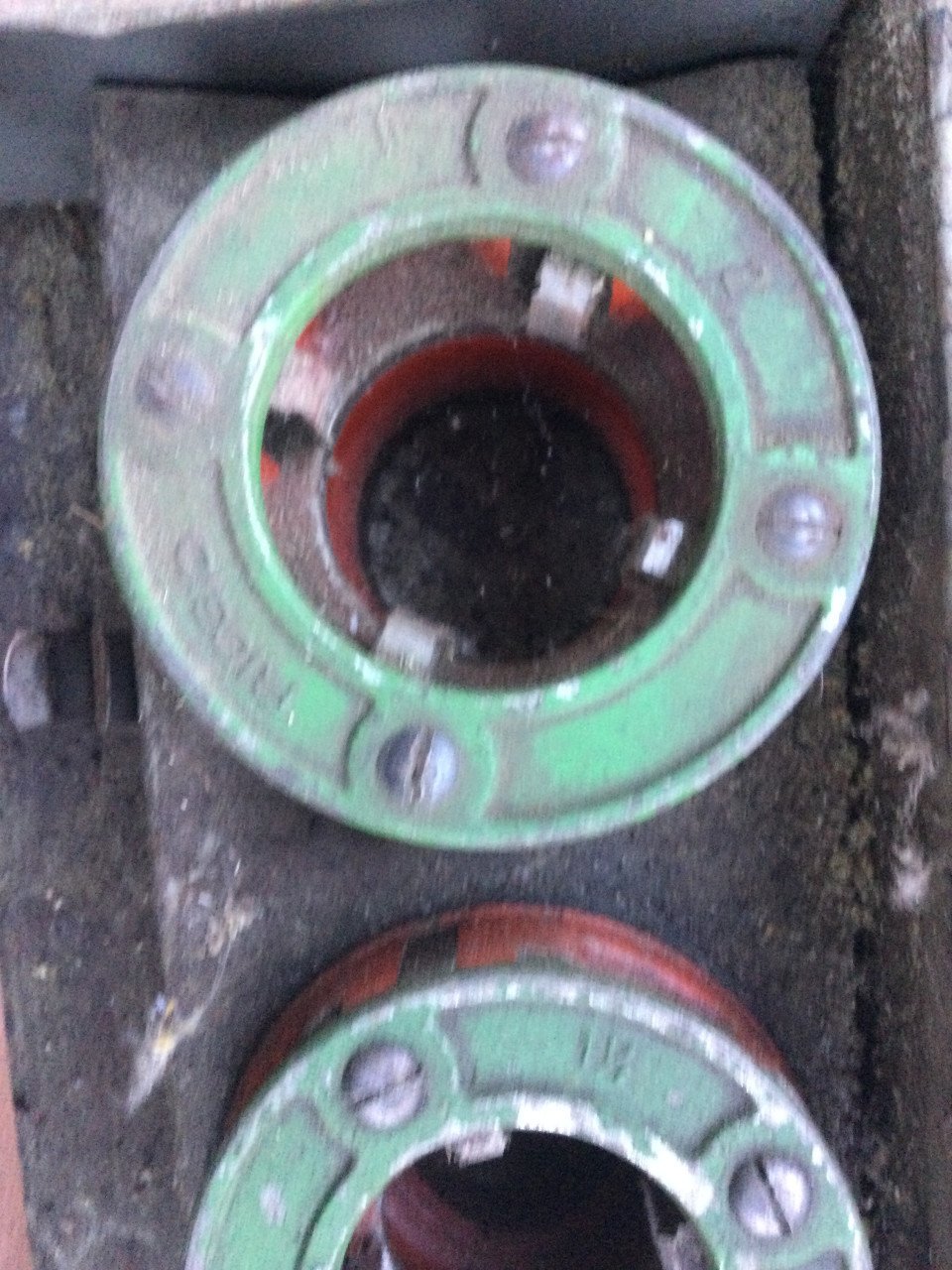Gereedschap   Draadtapmachine