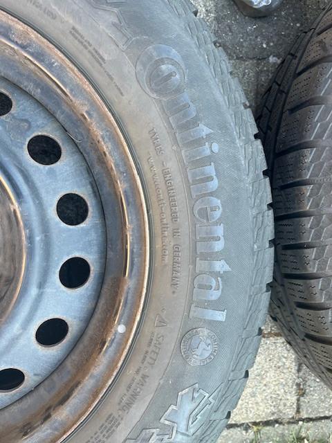 Winterautobanden + velgen 215/70 R16