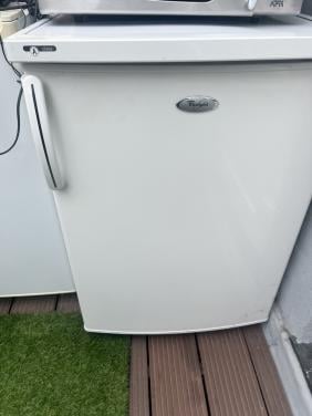 Whirpool tafelmodel koelkast + Whirpool droger + Tefal Actifryer  GRATIS !