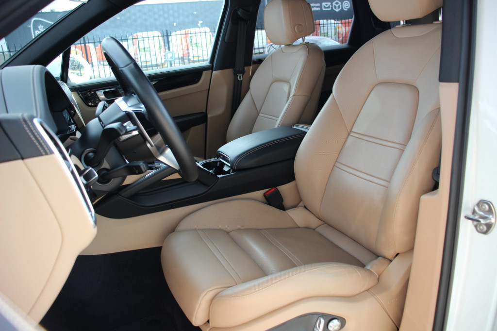 Porsche Cayenne 3.0 | sportdesign | pano | luchtvering | adaptief cruise co
