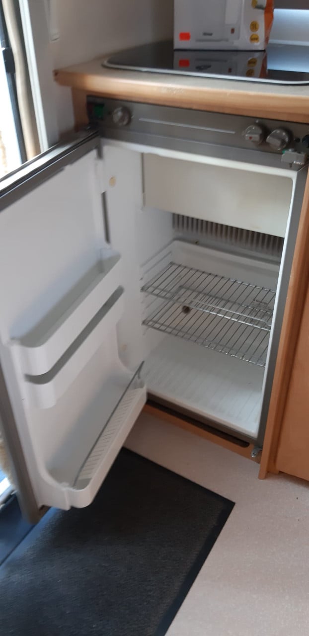 Caravelair Solariria 2005 met voortent , vast bed en boiler
