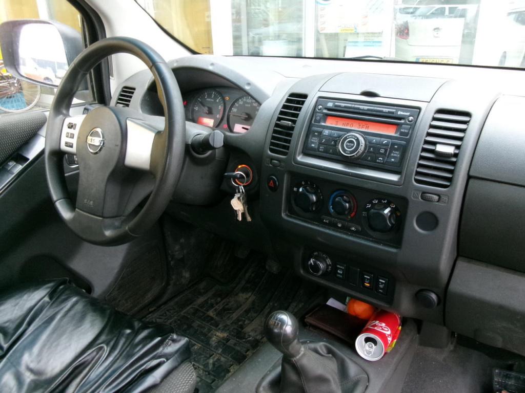 Nissan Navara 2.5 dci euro-5 airco190pk 4wd king-cab, tr.h.