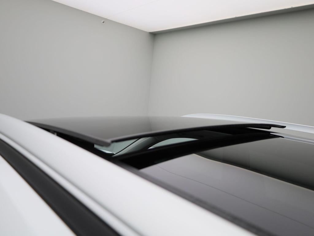 MG Zs Ev long range luxury 70 kwh | automaat | panoramadak | leder | naviga
